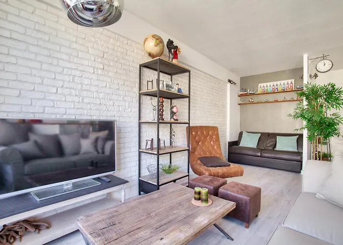 Luxurious Studio Republique Pierre Leve Free Netflix